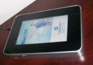 廠家熱銷創(chuàng)業(yè)興鼎7寸小巧于數(shù)碼相框型廣告機_傳媒、廣電_世界工廠網(wǎng)中國產(chǎn)品信息庫